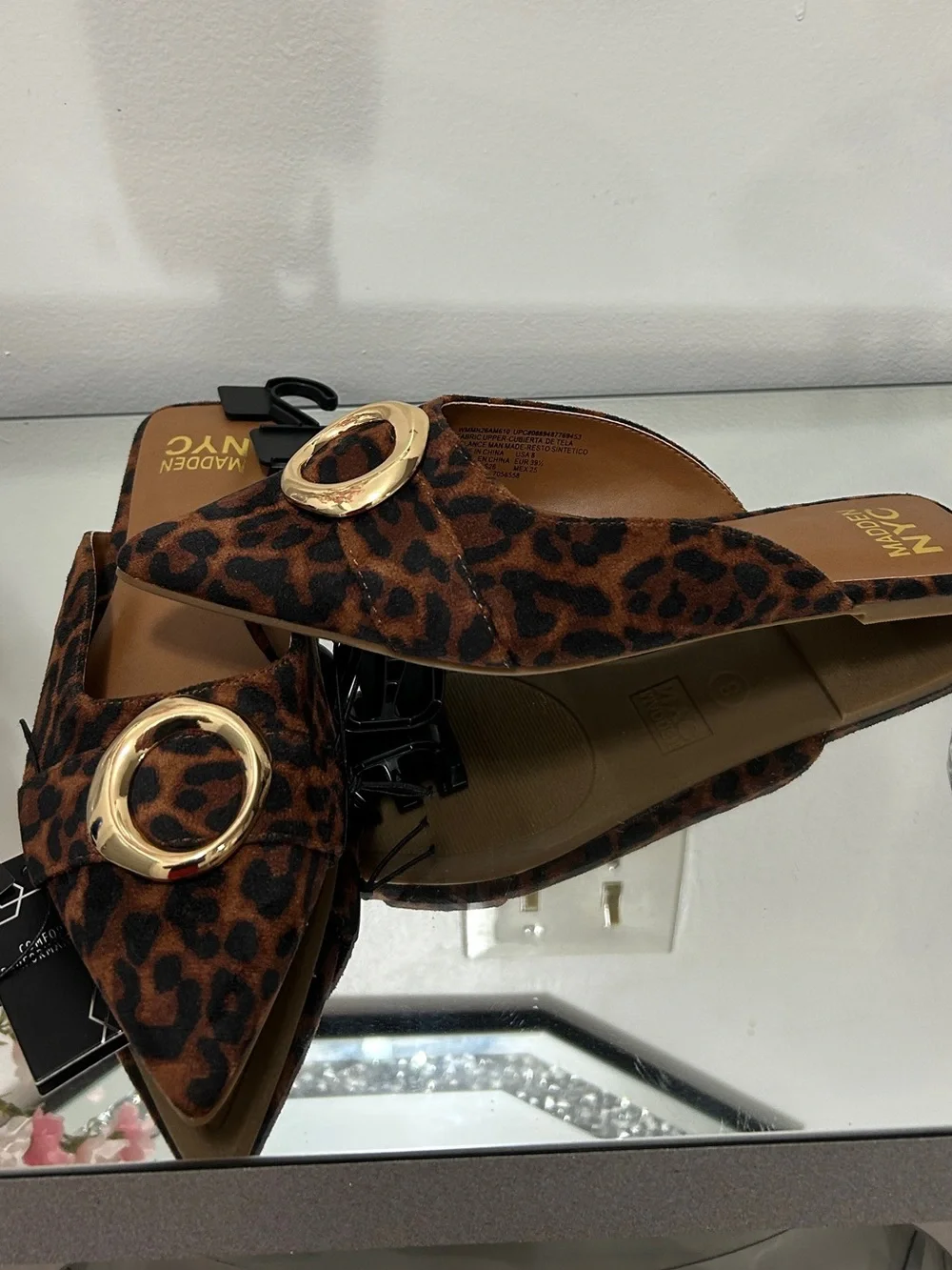 Madden NYC Leopard Print Mule Flats NWT Pointed Toe Gold Buckle Chic - Picture 7 of 7